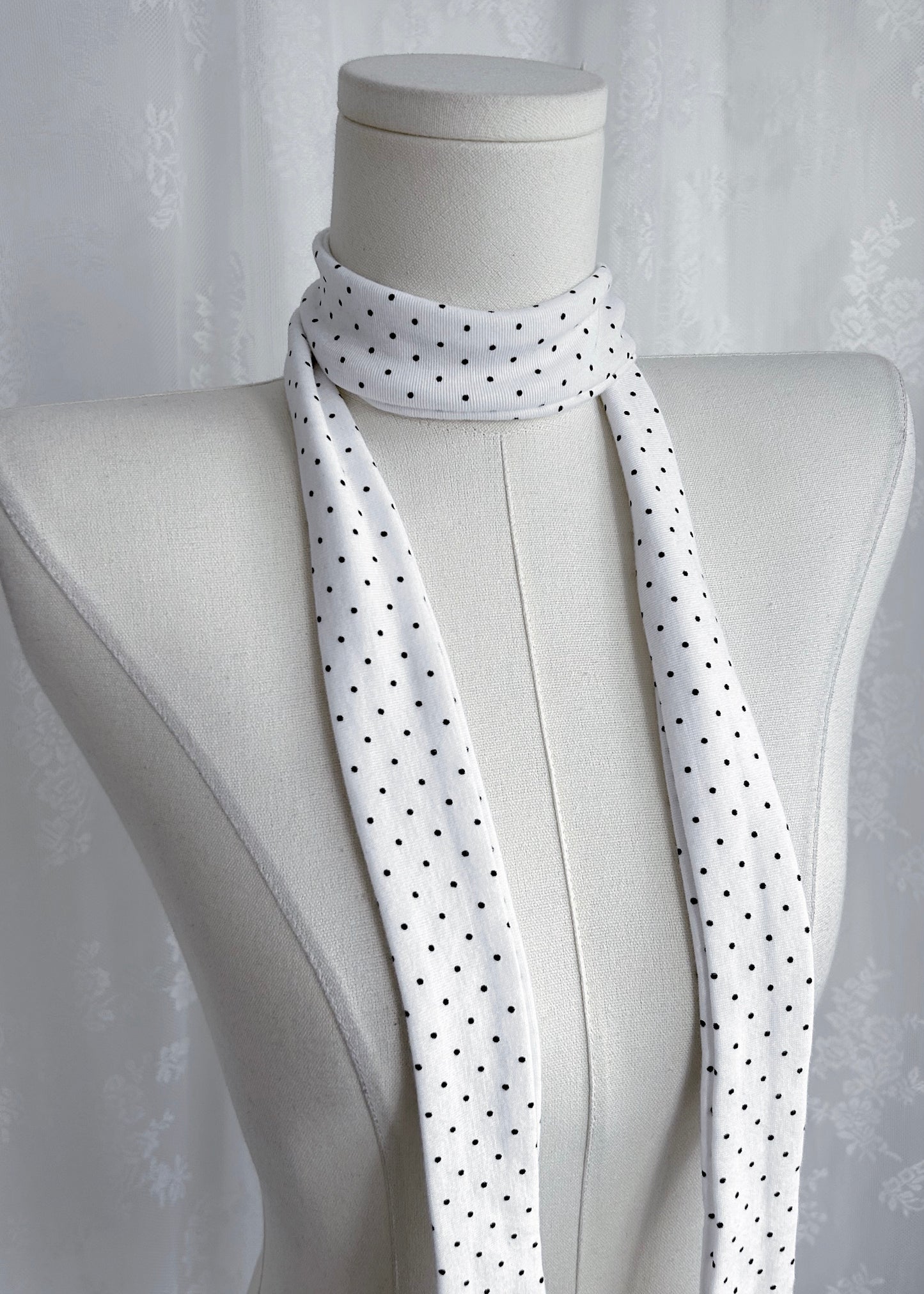 𝐏𝐨𝐥𝐤𝐚 𝐃𝐨𝐭 𝐒𝐜𝐚𝐫𝐟 - 𝐖𝐡𝐢𝐭𝐞