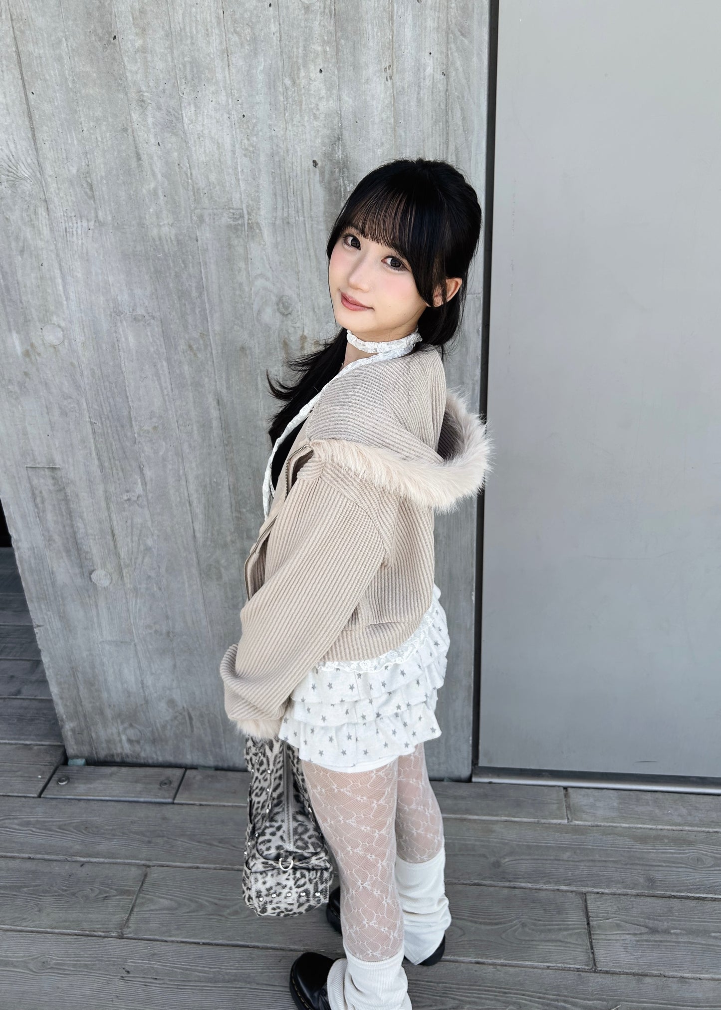 𝐌𝐨 𝐌𝐨 𝐂𝐫𝐨𝐩𝐩𝐞𝐝 𝐇𝐨𝐨𝐝𝐢𝐞 𝐉𝐚𝐜𝐤𝐞𝐭 - 𝐂𝐫𝐞𝐚𝐦