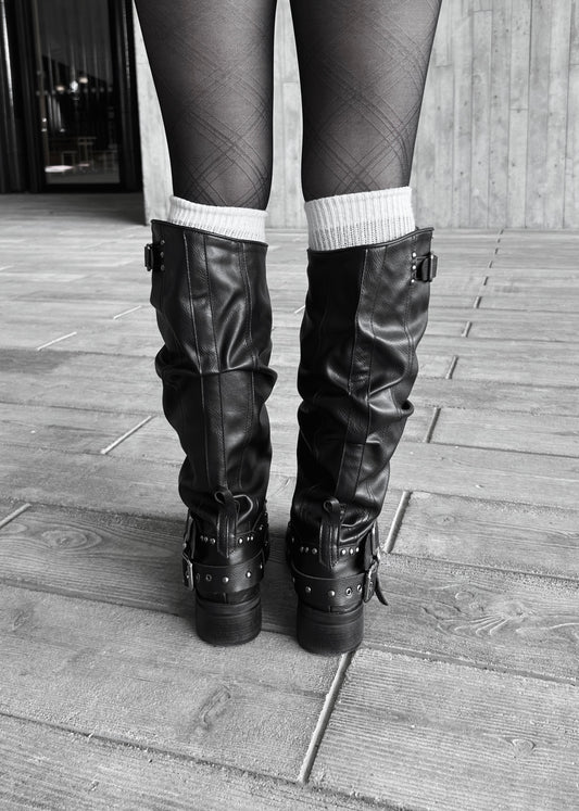 𝐎𝐫𝐭𝐞𝐧𝐬𝐢𝐚 𝐁𝐢𝐤𝐞𝐫 𝐁𝐨𝐨𝐭𝐬