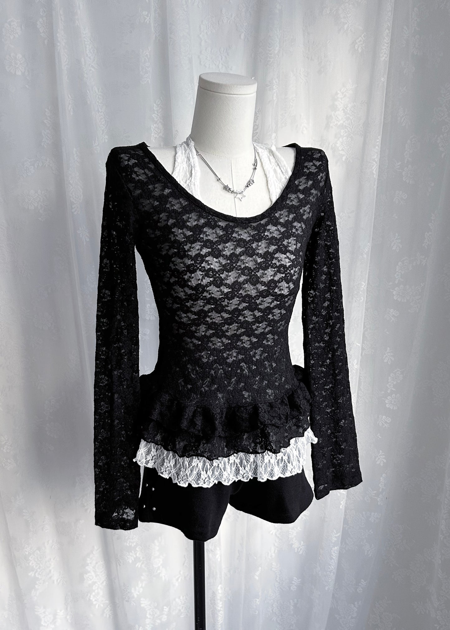 𝐋𝐢𝐬𝐞𝐭𝐭𝐚 𝐋𝐚𝐜𝐞 𝐑𝐮𝐟𝐟𝐥𝐞 𝐇𝐚𝐥𝐭𝐞𝐫 𝐓𝐨𝐩 - 𝐖𝐡𝐢𝐭𝐞