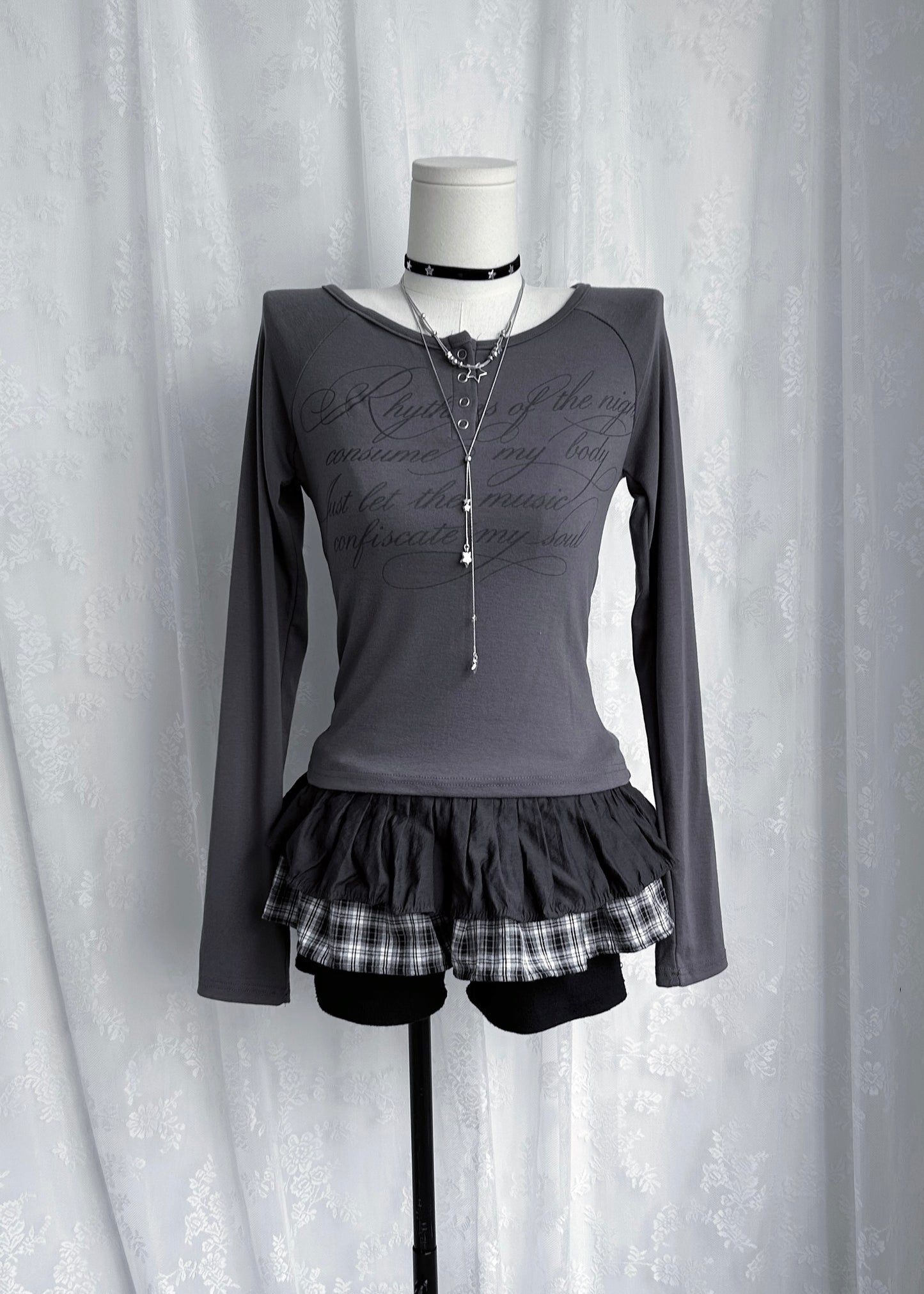 𝐋𝐮𝐝𝐨𝐯𝐢𝐜𝐚 𝐁𝐮𝐭𝐭𝐨𝐧 𝐓𝐞𝐞 - 𝐂𝐡𝐚𝐫𝐜𝐨𝐚𝐥