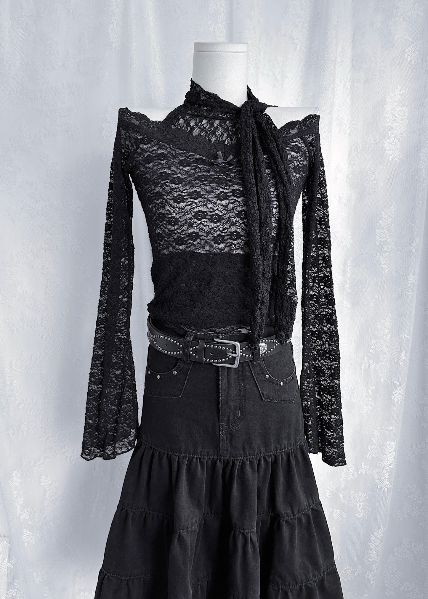 𝐕𝐞𝐥𝐢𝐞𝐭𝐭𝐚 𝐅𝐥𝐚𝐫𝐞 𝐒𝐥𝐞𝐞𝐯𝐞 𝐋𝐚𝐜𝐞 𝐓𝐨𝐩 - 𝐁𝐥𝐚𝐜𝐤