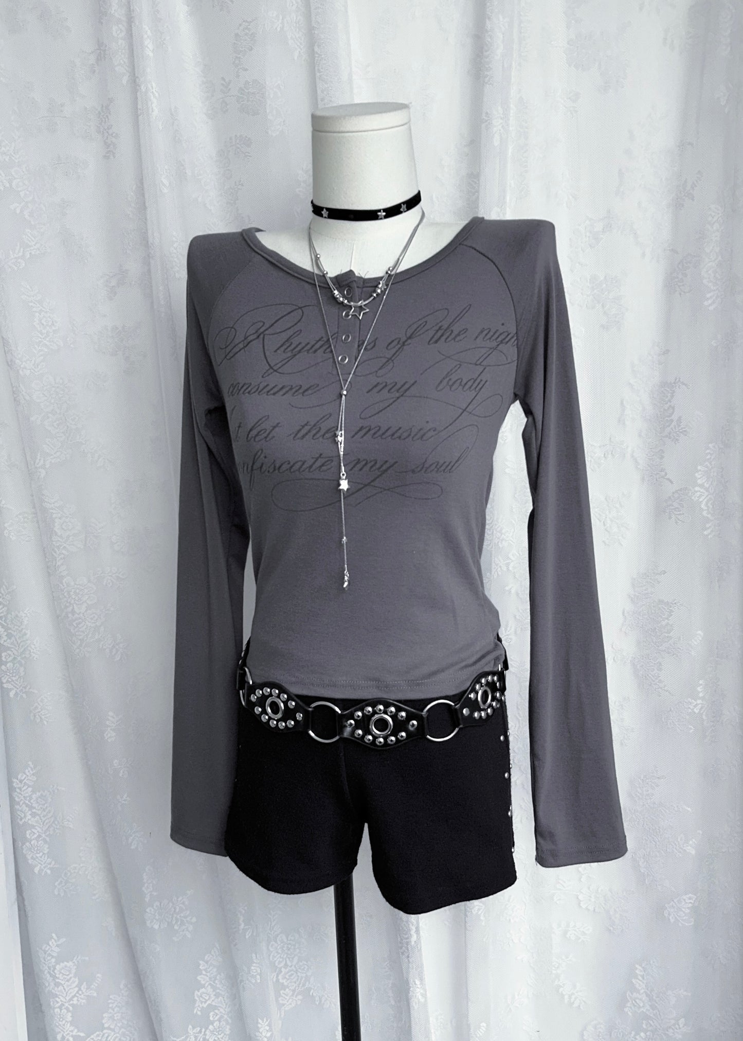 𝐋𝐮𝐝𝐨𝐯𝐢𝐜𝐚 𝐁𝐮𝐭𝐭𝐨𝐧 𝐓𝐞𝐞 - 𝐂𝐡𝐚𝐫𝐜𝐨𝐚𝐥