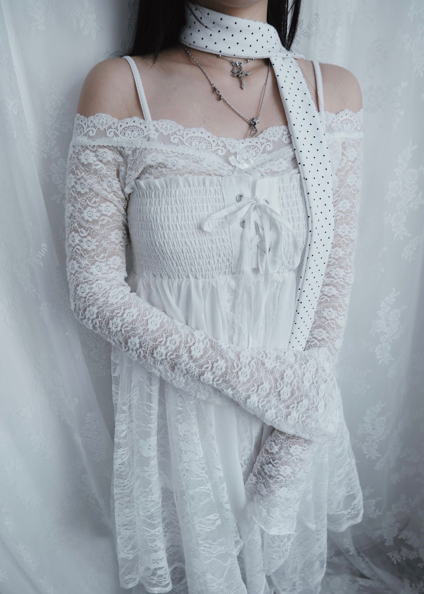 𝐕𝐞𝐥𝐢𝐞𝐭𝐭𝐚 𝐅𝐥𝐚𝐫𝐞 𝐒𝐥𝐞𝐞𝐯𝐞 𝐋𝐚𝐜𝐞 𝐓𝐨𝐩 - 𝐖𝐡𝐢𝐭𝐞