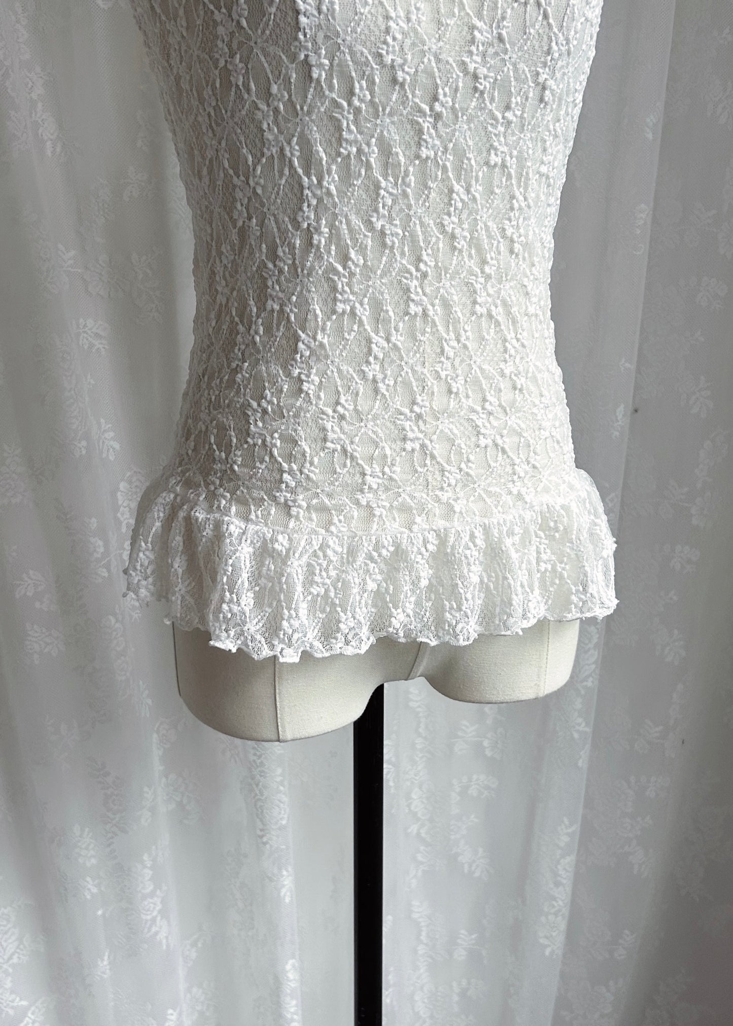 𝐋𝐢𝐬𝐞𝐭𝐭𝐚 𝐋𝐚𝐜𝐞 𝐑𝐮𝐟𝐟𝐥𝐞 𝐇𝐚𝐥𝐭𝐞𝐫 𝐓𝐨𝐩 - 𝐖𝐡𝐢𝐭𝐞