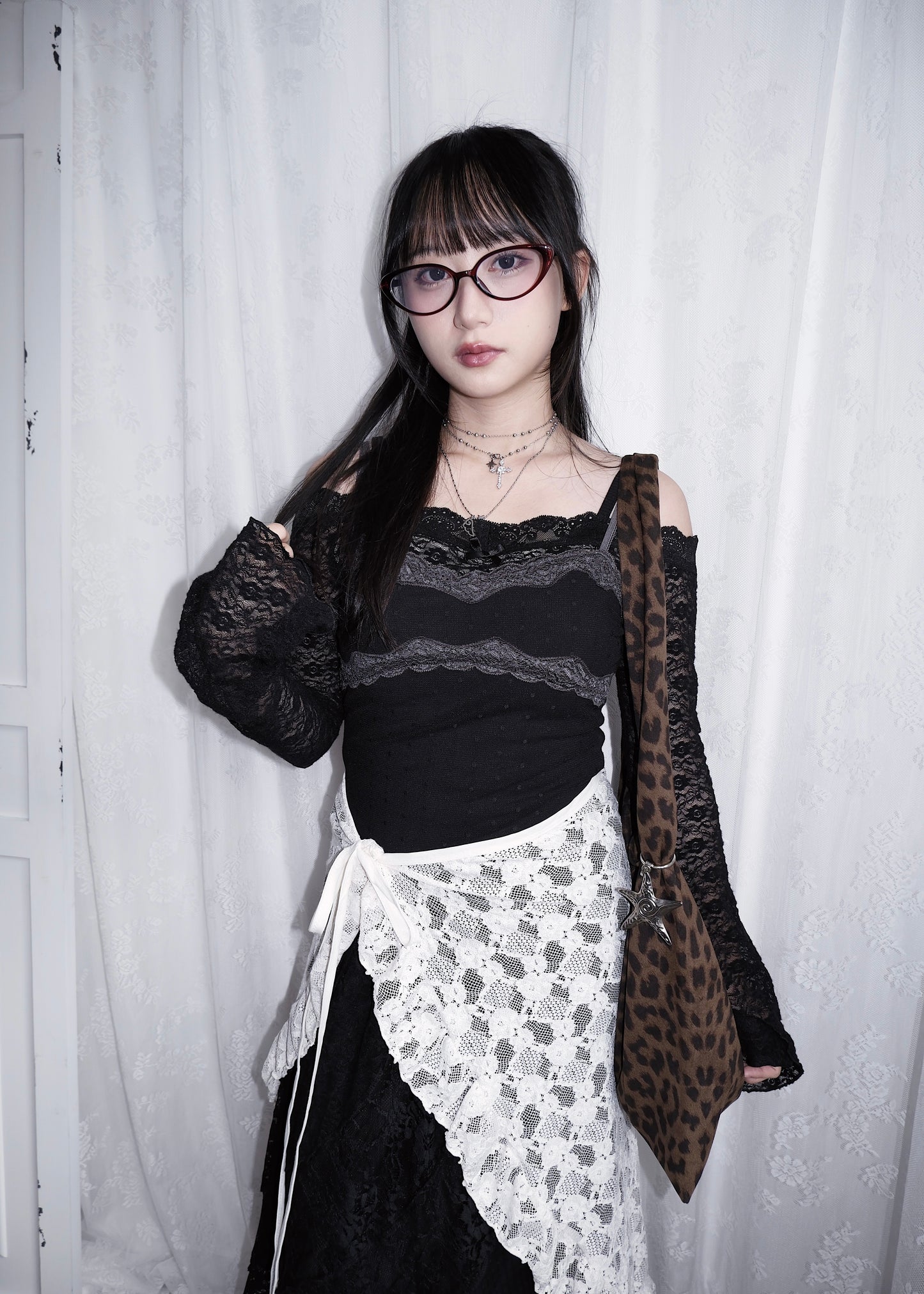 𝐕𝐞𝐥𝐢𝐞𝐭𝐭𝐚 𝐅𝐥𝐚𝐫𝐞 𝐒𝐥𝐞𝐞𝐯𝐞 𝐋𝐚𝐜𝐞 𝐓𝐨𝐩 - 𝐁𝐥𝐚𝐜𝐤