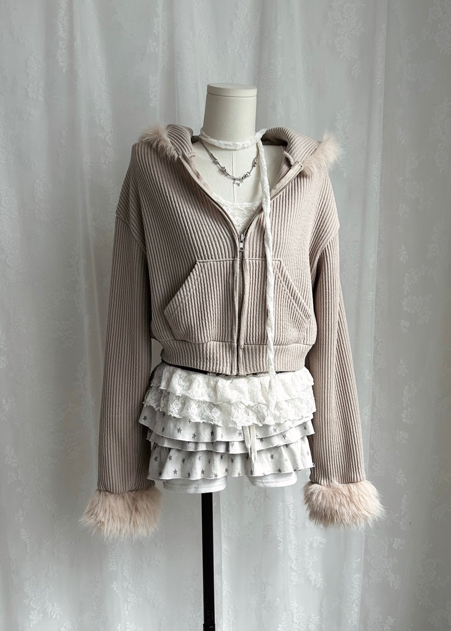 𝐋𝐞𝐭𝐢𝐭𝐢𝐚 𝐋𝐚𝐜𝐞 𝐑𝐮𝐟𝐟𝐥𝐞 𝐓𝐨𝐩 𝐖𝐢𝐭𝐡 𝐒𝐜𝐚𝐫𝐟 - 𝐂𝐫𝐞𝐚𝐦