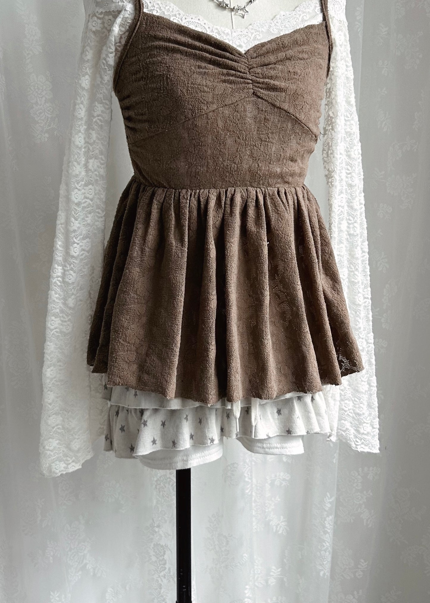 𝐕𝐢𝐚𝐧𝐧𝐞 𝐋𝐚𝐜𝐞 𝐂𝐚𝐦𝐢 𝐃𝐫𝐞𝐬𝐬 - 𝐌𝐨𝐜𝐡𝐚