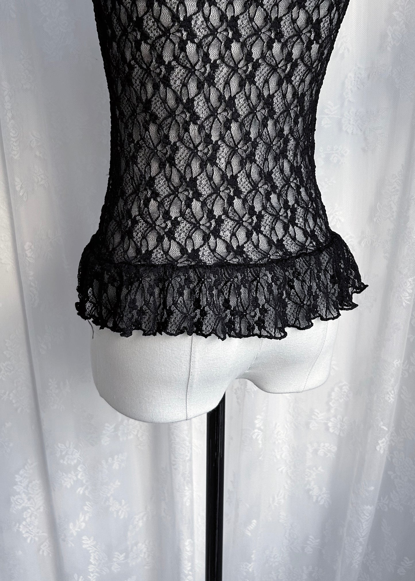 𝐋𝐢𝐬𝐞𝐭𝐭𝐚 𝐋𝐚𝐜𝐞 𝐑𝐮𝐟𝐟𝐥𝐞 𝐇𝐚𝐥𝐭𝐞𝐫 𝐓𝐨𝐩 - 𝐁𝐥𝐚𝐜𝐤