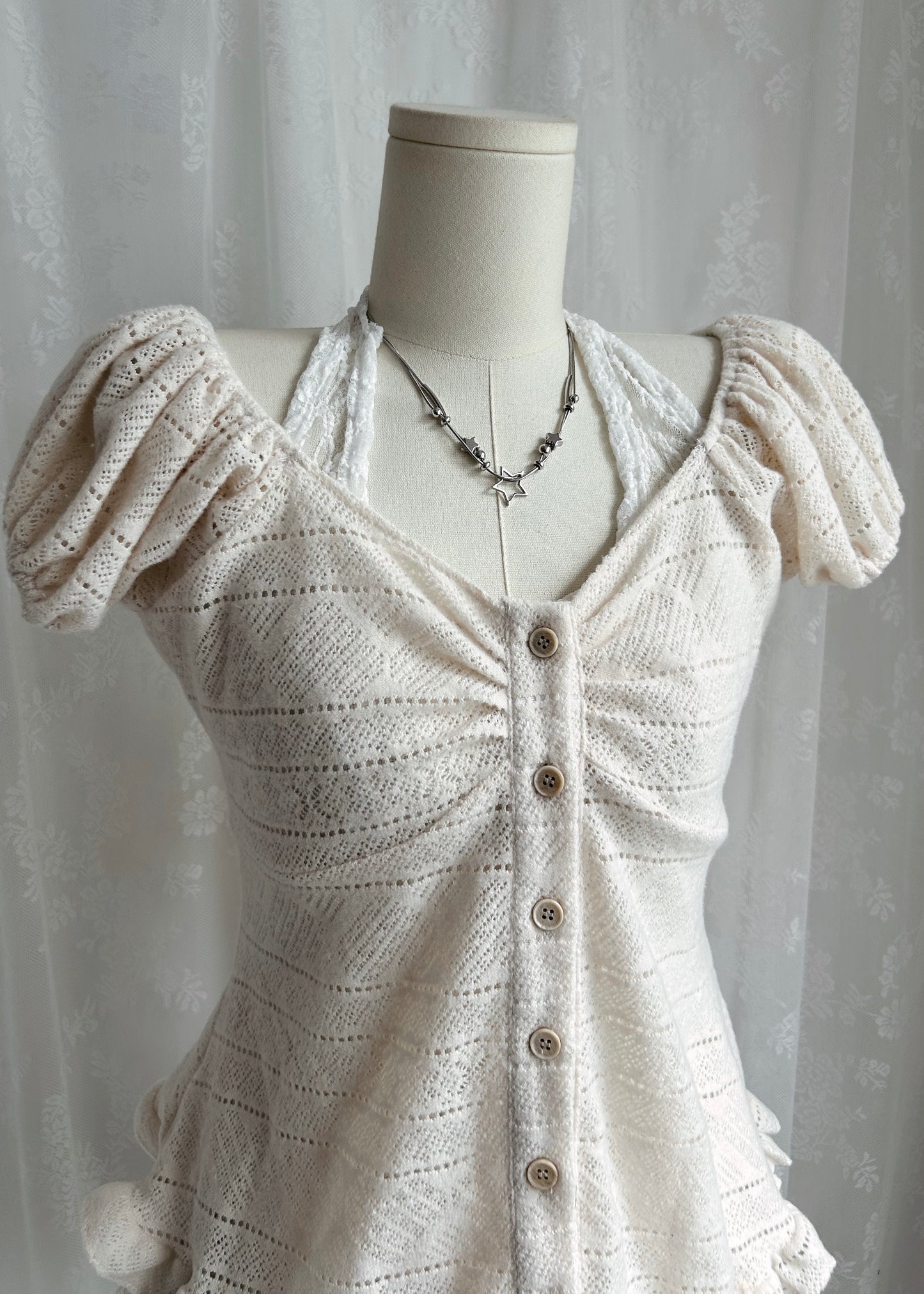 𝐋𝐢𝐬𝐞𝐭𝐭𝐚 𝐋𝐚𝐜𝐞 𝐑𝐮𝐟𝐟𝐥𝐞 𝐇𝐚𝐥𝐭𝐞𝐫 𝐓𝐨𝐩 - 𝐖𝐡𝐢𝐭𝐞