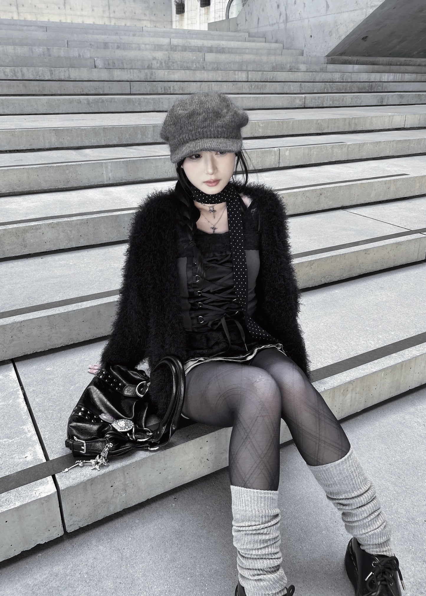 𝐌𝐨 𝐌𝐨 𝐕 𝐍𝐞𝐜𝐤 𝐂𝐚𝐫𝐝𝐢𝐠𝐚𝐧 - 𝐁𝐥𝐚𝐜𝐤