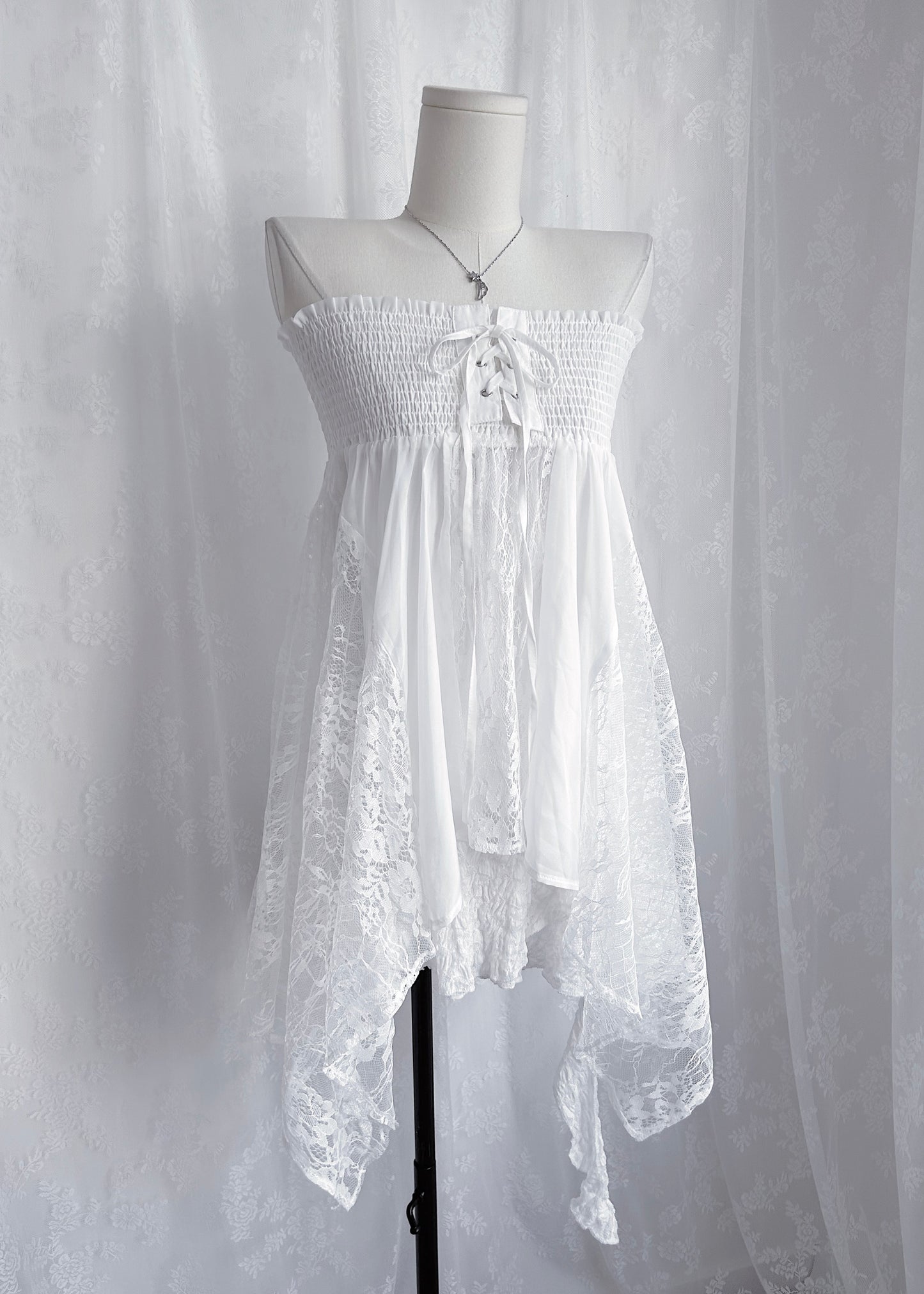 𝐕𝐚𝐥𝐞𝐫𝐢𝐞𝐭𝐭𝐚 𝐋𝐚𝐜𝐞 𝐅𝐚𝐢𝐫𝐲 𝐃𝐫𝐞𝐬𝐬 - 𝐖𝐡𝐢𝐭𝐞