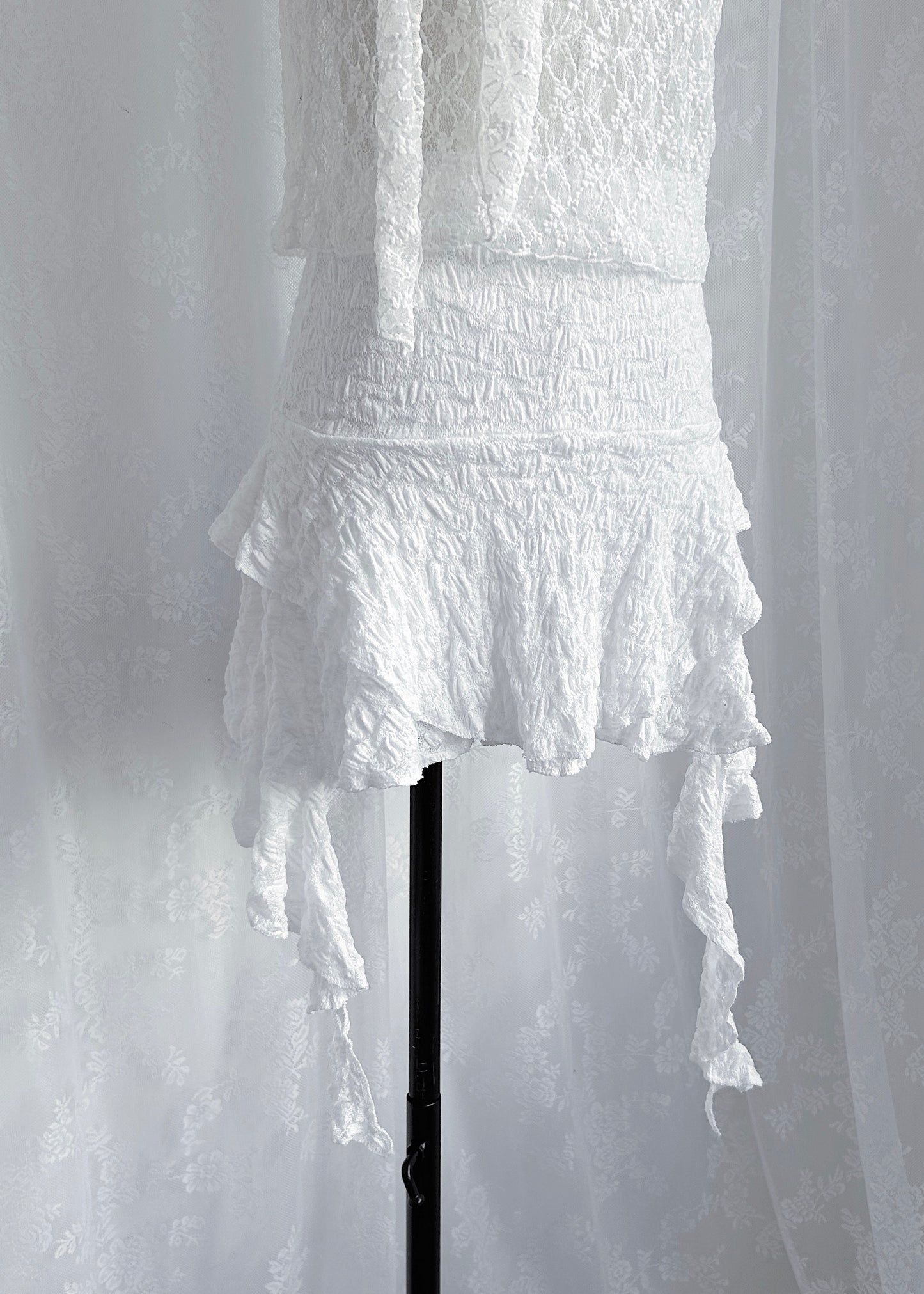 𝐒𝐭𝐞𝐥𝐥𝐚 𝐀𝐬𝐲𝐦𝐦𝐞𝐭𝐫𝐢𝐜𝐚𝐥 𝐌𝐢𝐧𝐢 𝐒𝐤𝐫𝐢𝐭 - 𝐖𝐡𝐢𝐭𝐞