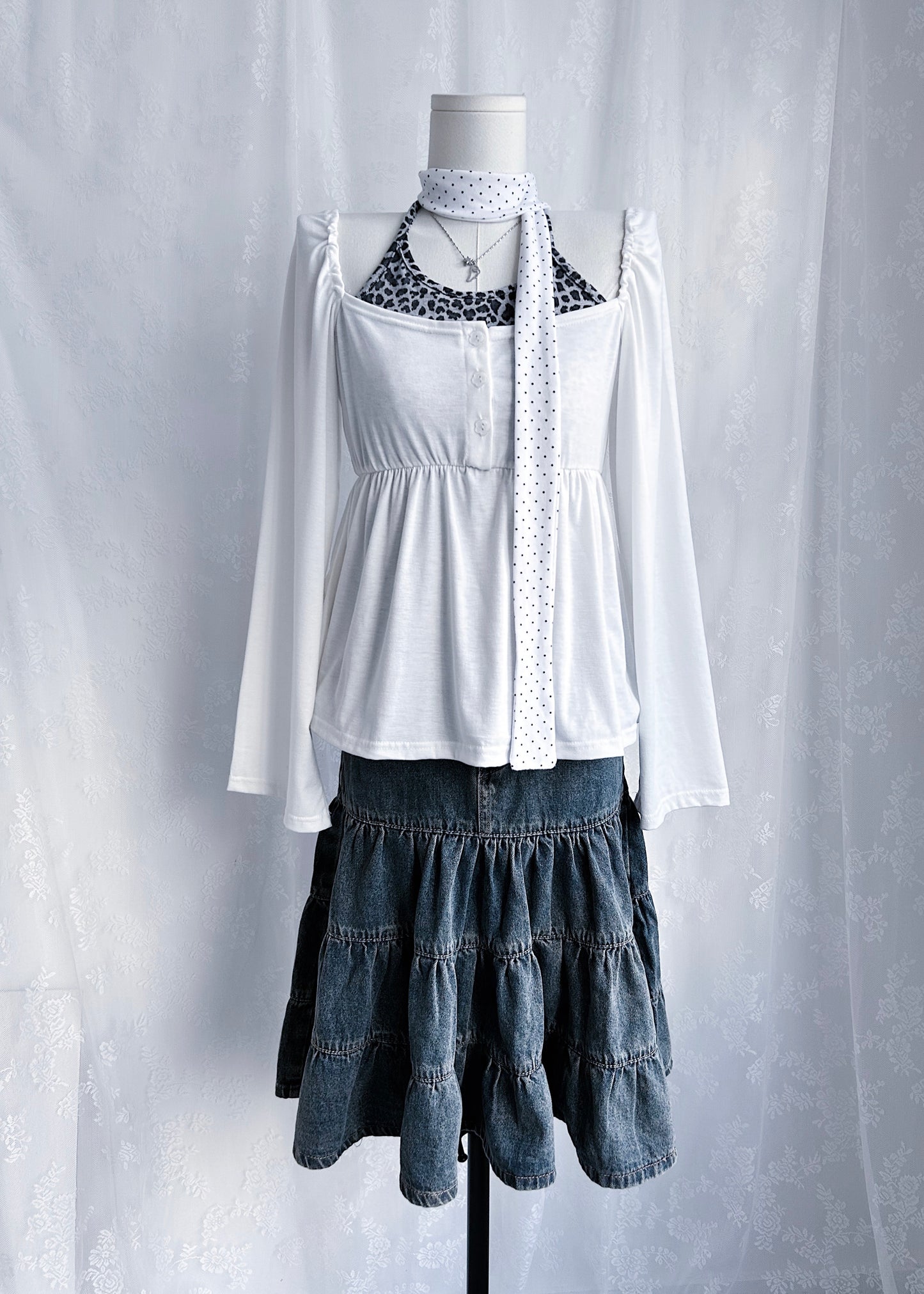 𝐏𝐨𝐥𝐤𝐚 𝐃𝐨𝐭 𝐒𝐜𝐚𝐫𝐟 - 𝐖𝐡𝐢𝐭𝐞