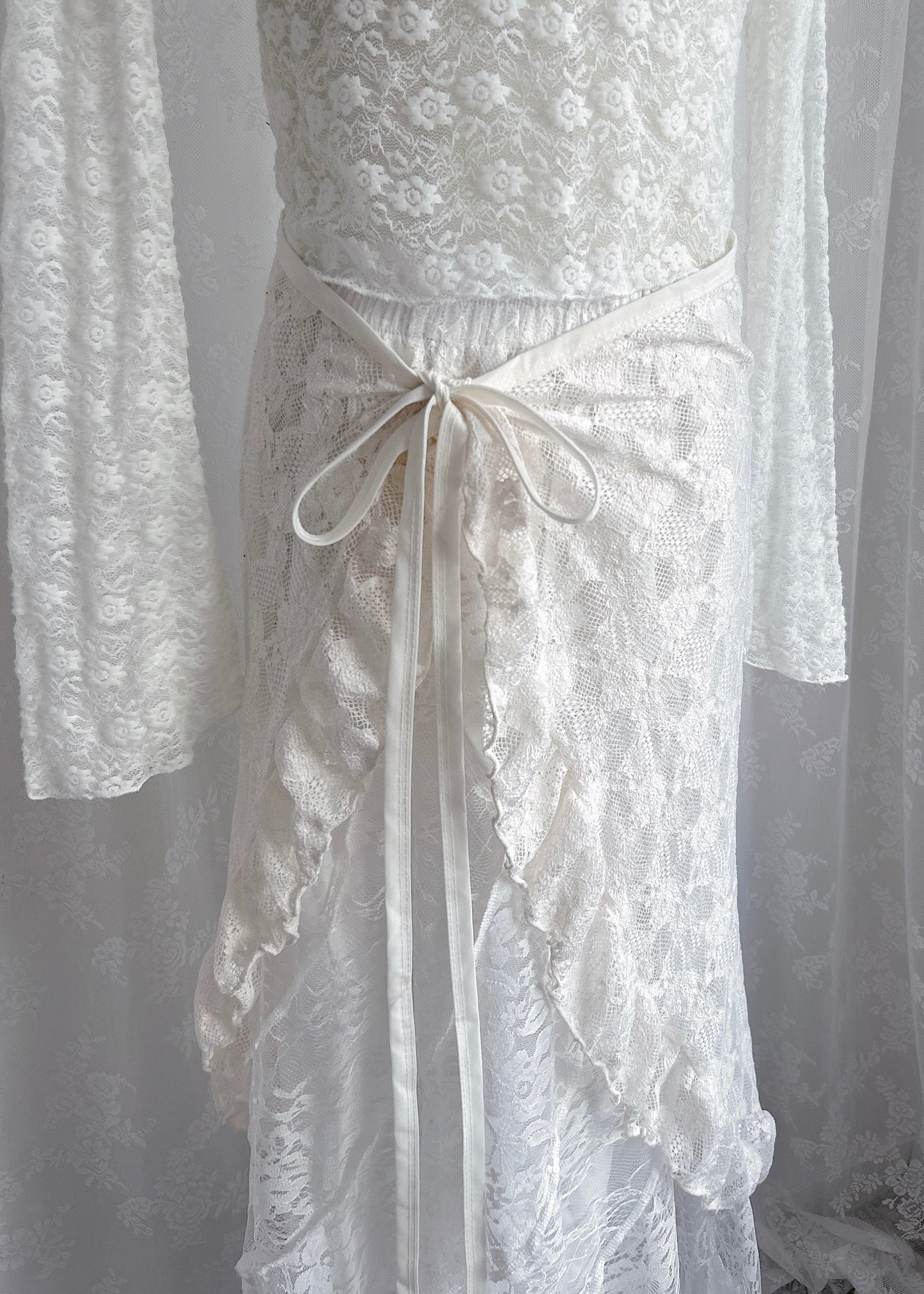 𝐕𝐢𝐧𝐚 𝐋𝐚𝐜𝐞 𝐑𝐮𝐟𝐟𝐥𝐞 𝐋𝐚𝐲𝐞𝐫 𝐒𝐤𝐢𝐫𝐭 - 𝐂𝐫𝐞𝐚𝐦