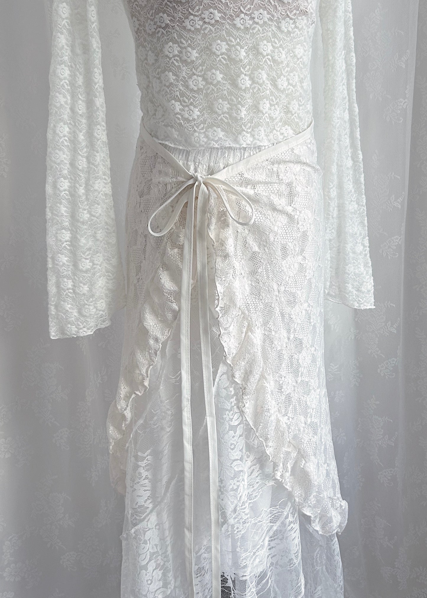 𝐕𝐢𝐧𝐚 𝐋𝐚𝐜𝐞 𝐑𝐮𝐟𝐟𝐥𝐞 𝐋𝐚𝐲𝐞𝐫 𝐒𝐤𝐢𝐫𝐭 - 𝐂𝐫𝐞𝐚𝐦