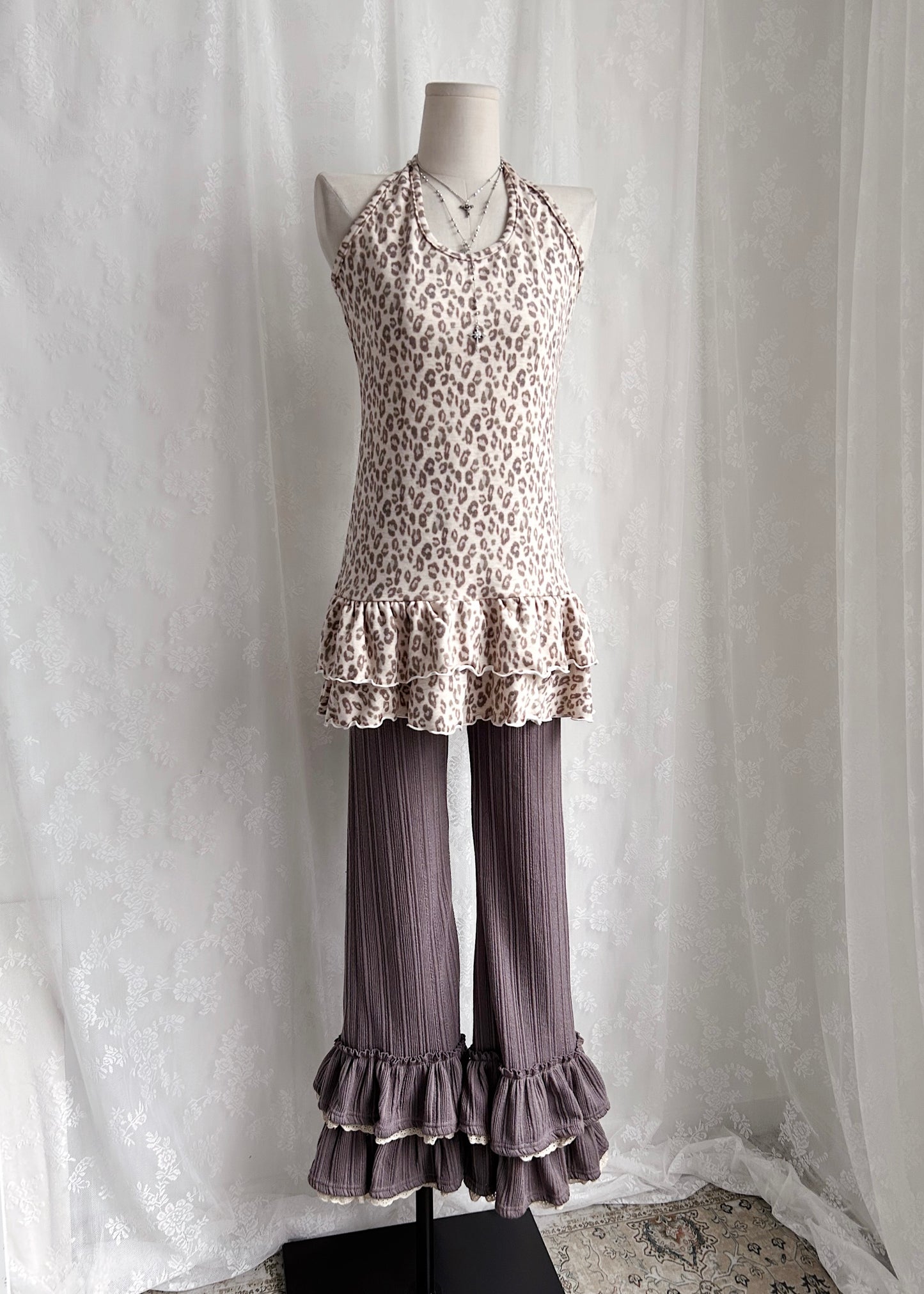 𝐑𝐢𝐬𝐚 𝐋𝐚𝐜𝐞 𝐑𝐮𝐟𝐟𝐥𝐞 𝐏𝐚𝐧𝐭𝐬 - 𝐋𝐚𝐯𝐞𝐧𝐝𝐞𝐫