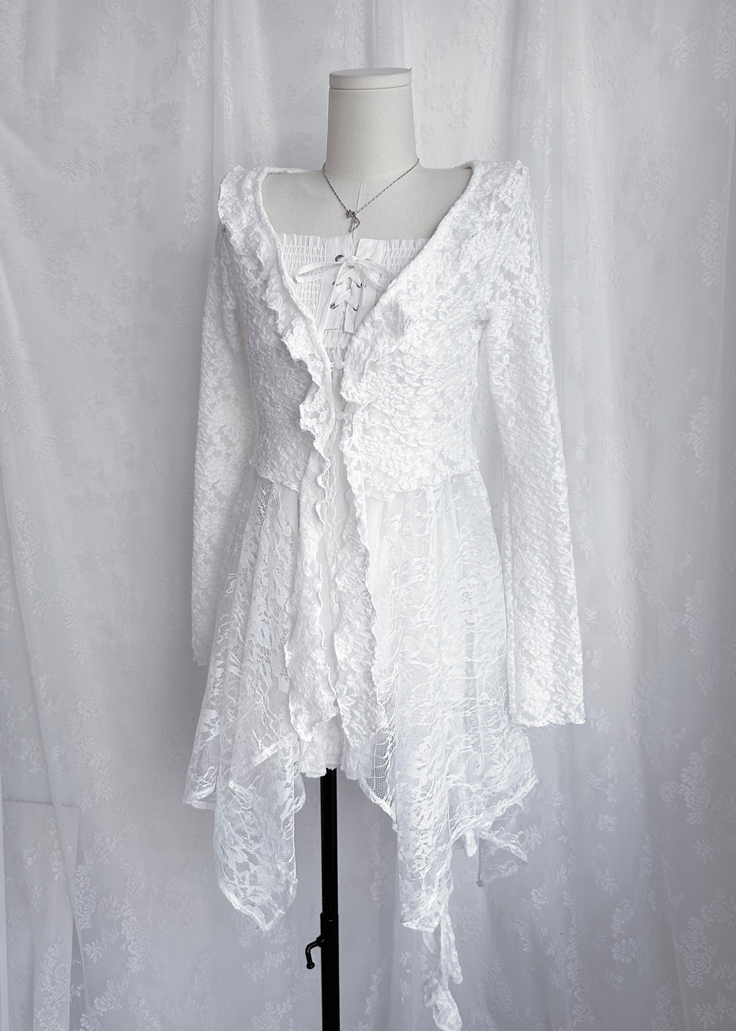 𝐕𝐚𝐥𝐞𝐫𝐢𝐞𝐭𝐭𝐚 𝐋𝐚𝐜𝐞 𝐅𝐚𝐢𝐫𝐲 𝐃𝐫𝐞𝐬𝐬 - 𝐖𝐡𝐢𝐭𝐞