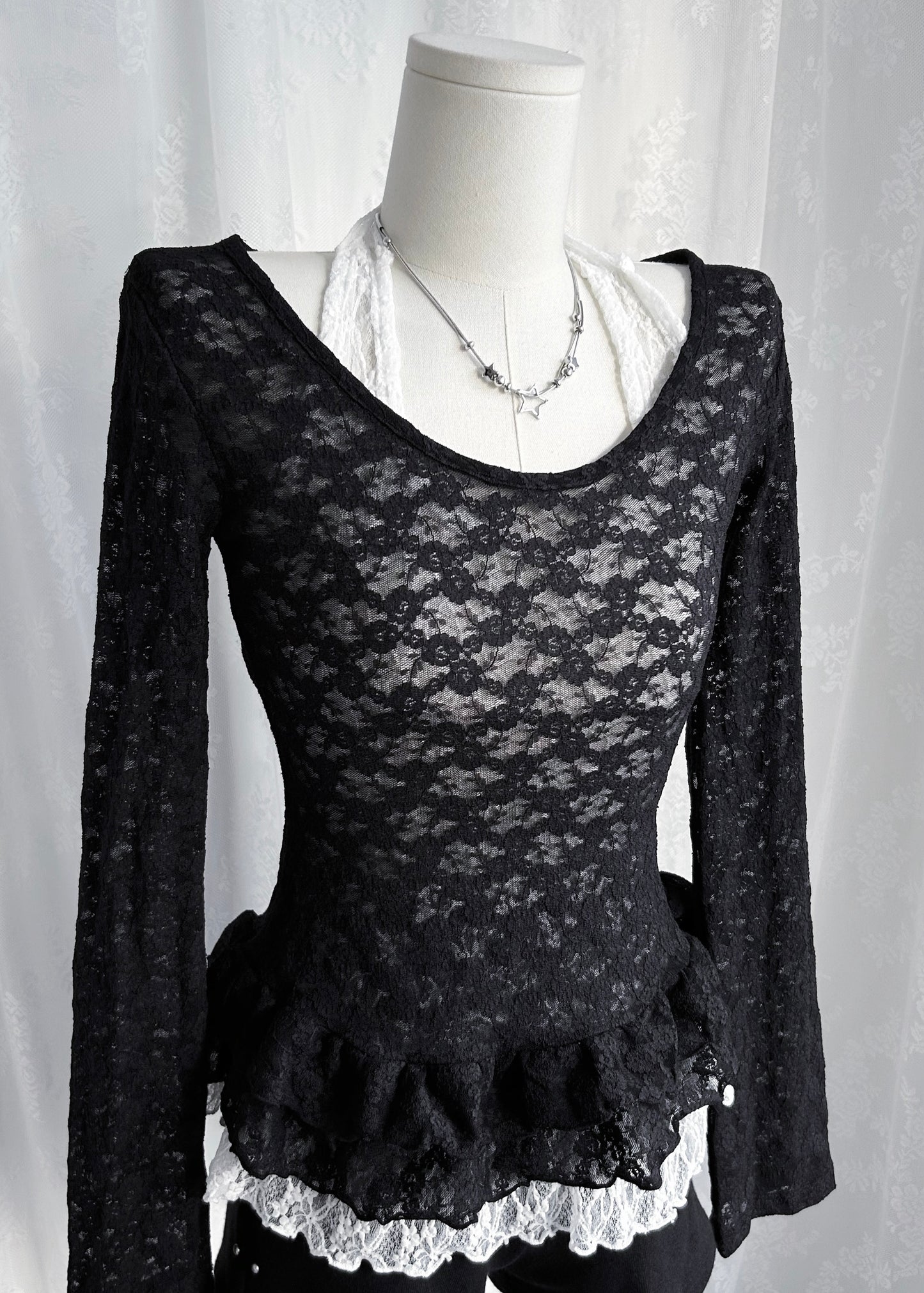 𝐋𝐞𝐭𝐢𝐭𝐢𝐚 𝐋𝐚𝐜𝐞 𝐑𝐮𝐟𝐟𝐥𝐞 𝐓𝐨𝐩 𝐖𝐢𝐭𝐡 𝐒𝐜𝐚𝐫𝐟 - 𝐁𝐥𝐚𝐜𝐤