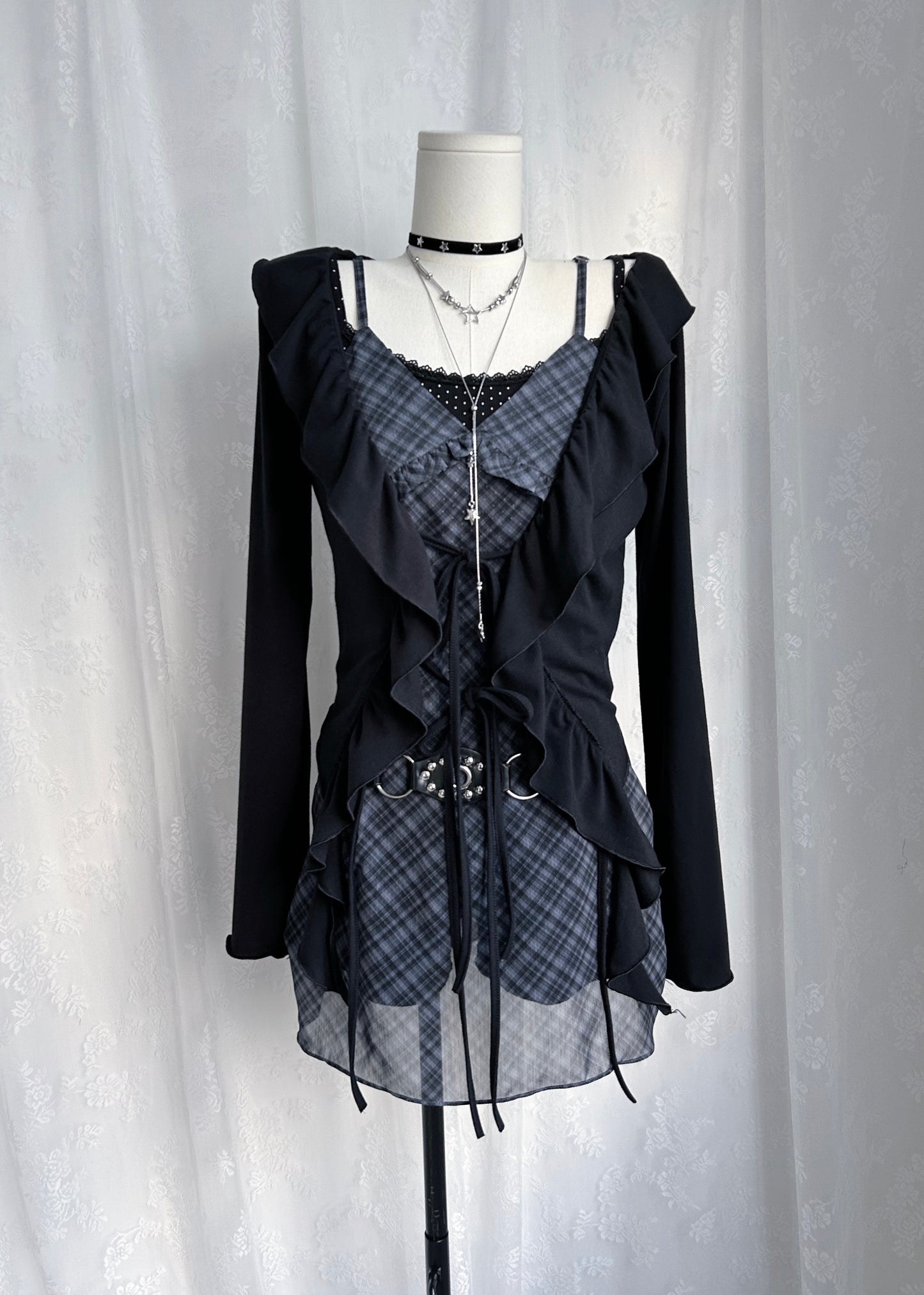 𝐅𝐢𝐨𝐫𝐞𝐭𝐭𝐚 𝐑𝐮𝐟𝐟𝐥𝐞 𝐓𝐰𝐨 𝐖𝐚𝐲 𝐓𝐨𝐩 - 𝐁𝐥𝐚𝐜𝐤