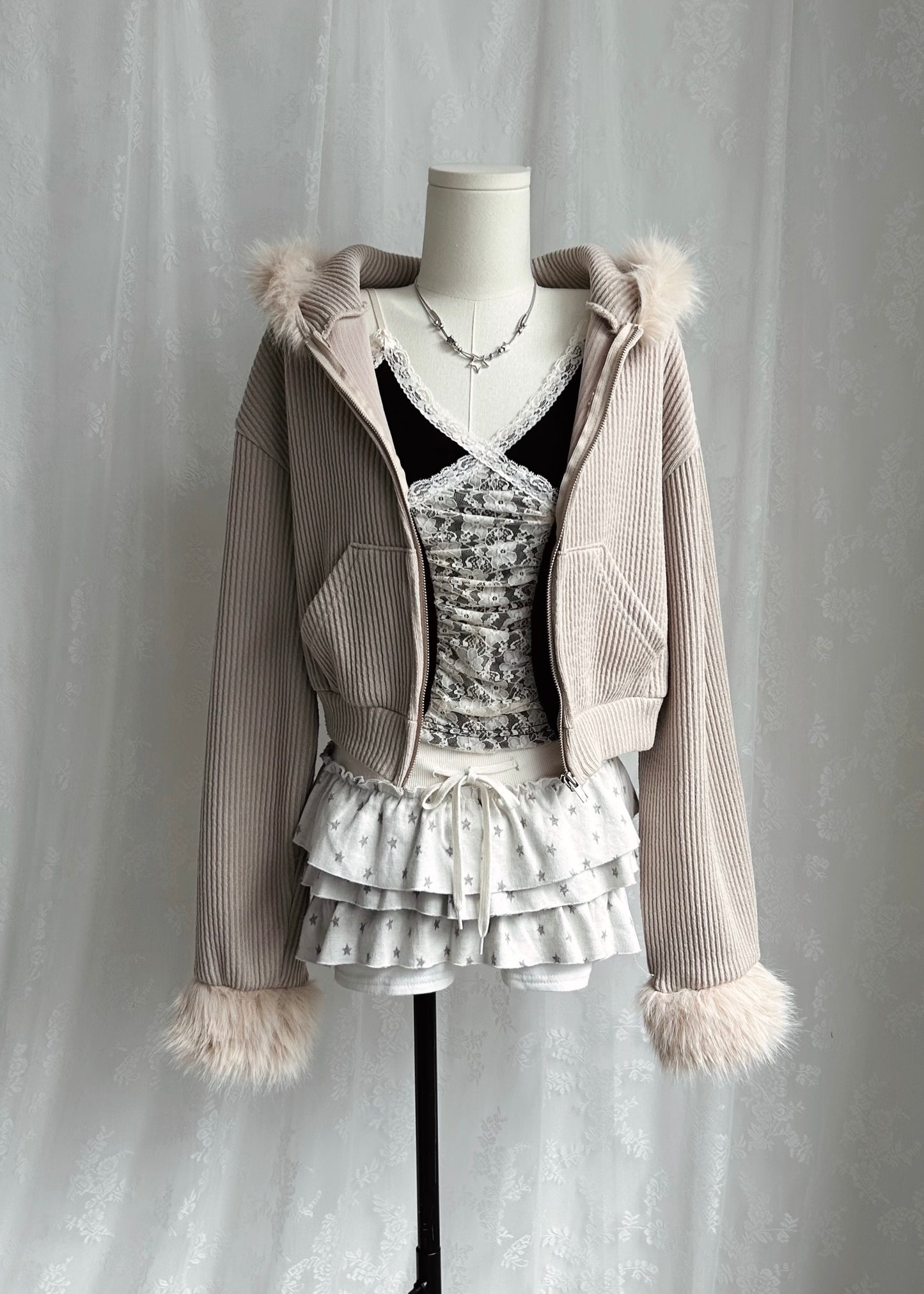 𝐌𝐨 𝐌𝐨 𝐂𝐫𝐨𝐩𝐩𝐞𝐝 𝐇𝐨𝐨𝐝𝐢𝐞 𝐉𝐚𝐜𝐤𝐞𝐭 - 𝐂𝐫𝐞𝐚𝐦