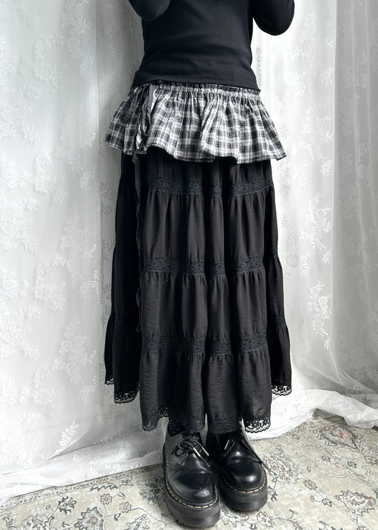 𝐕𝐞𝐧𝐝𝐞𝐭𝐭𝐚 𝐋𝐚𝐜𝐞 𝐌𝐢𝐝𝐢 𝐒𝐤𝐢𝐫𝐭 - 𝐁𝐥𝐚𝐜𝐤