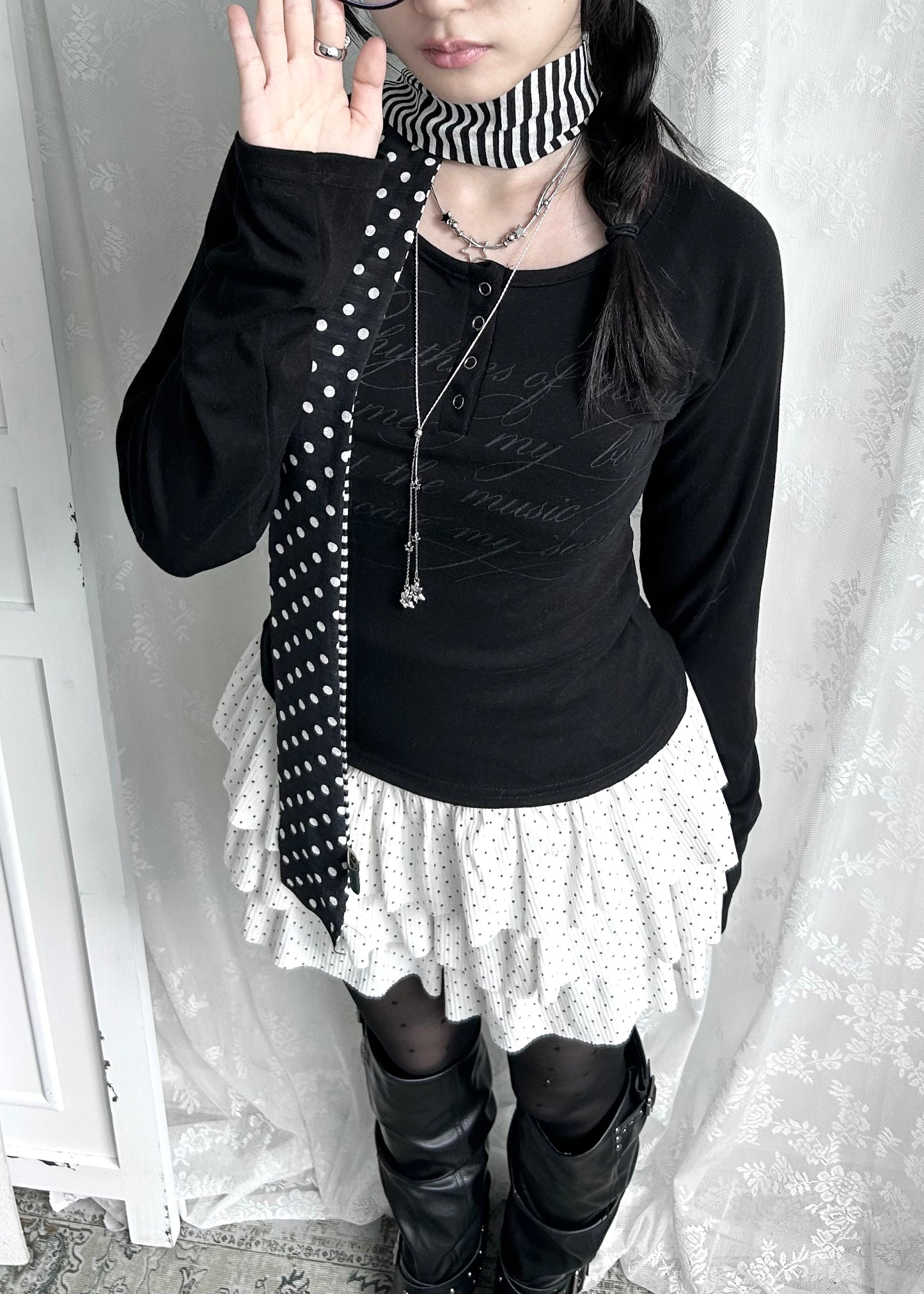 𝐋𝐮𝐝𝐨𝐯𝐢𝐜𝐚 𝐁𝐮𝐭𝐭𝐨𝐧 𝐓𝐞𝐞 - 𝐁𝐥𝐚𝐜𝐤